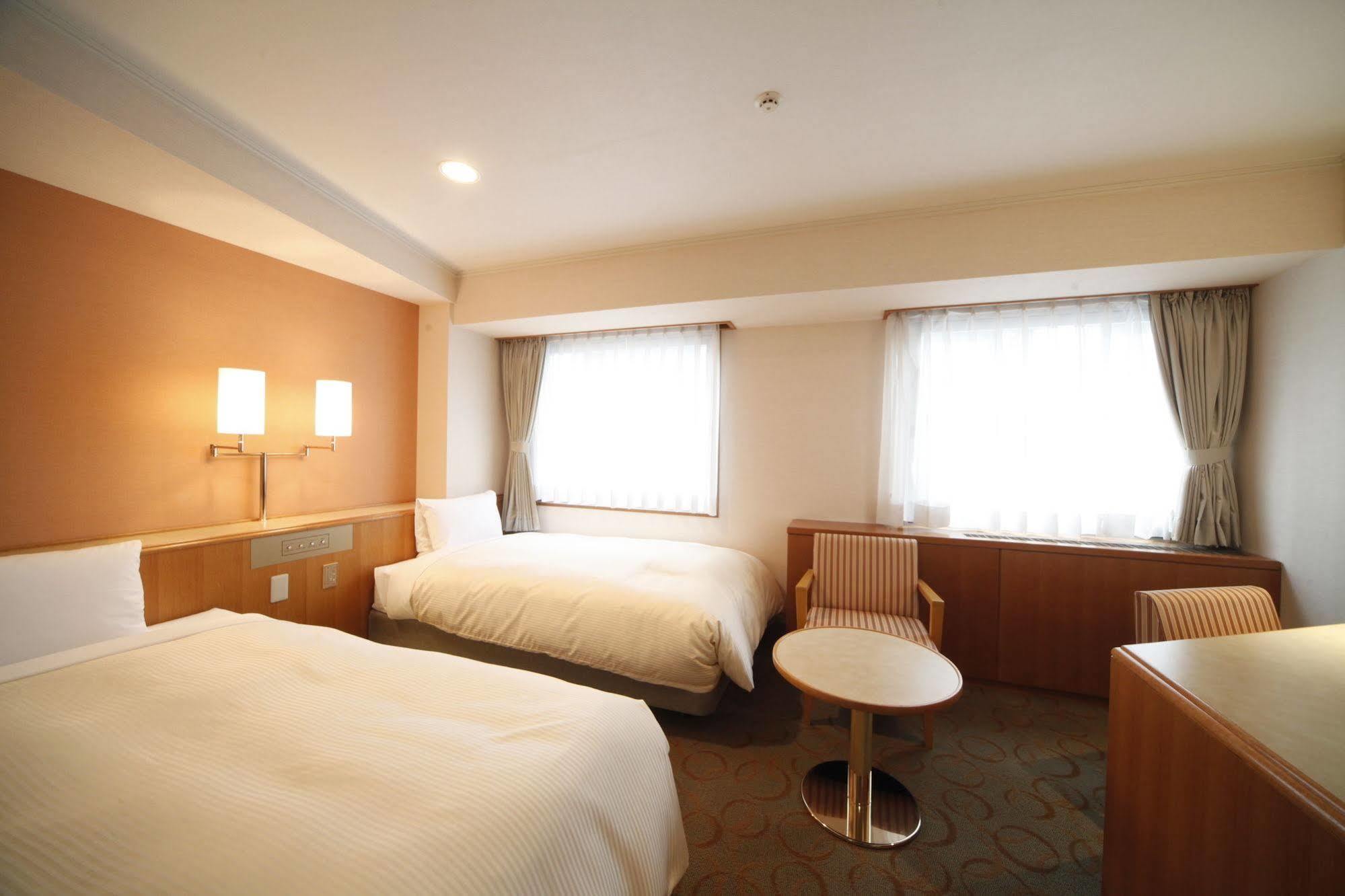 Vessel Inn Ueno Iriya Ekimae Tokyo Exterior photo